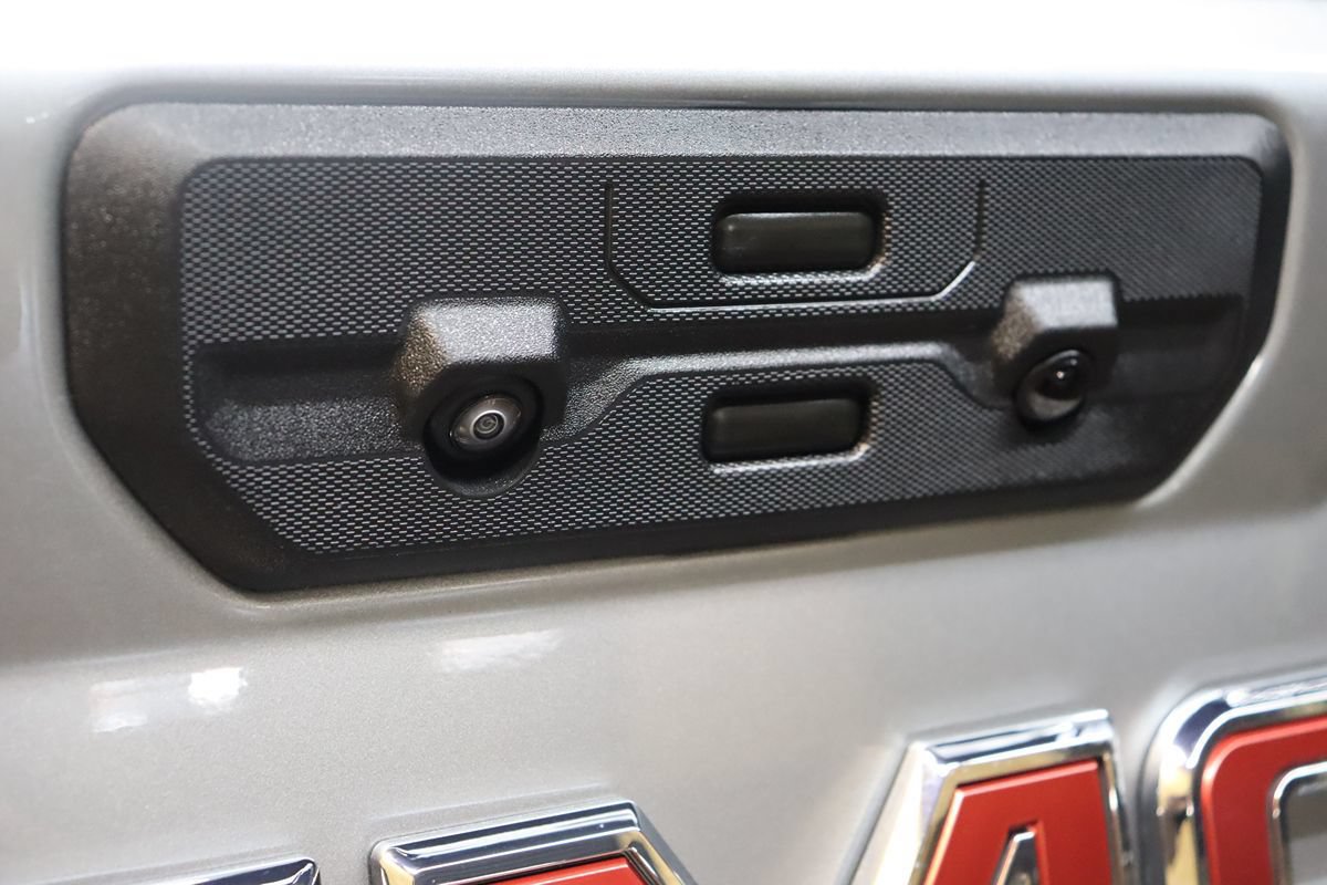 Used 2025 GMC Sierra 2500 SLT w/ SLT Convenience Package AWD/4WD image 28