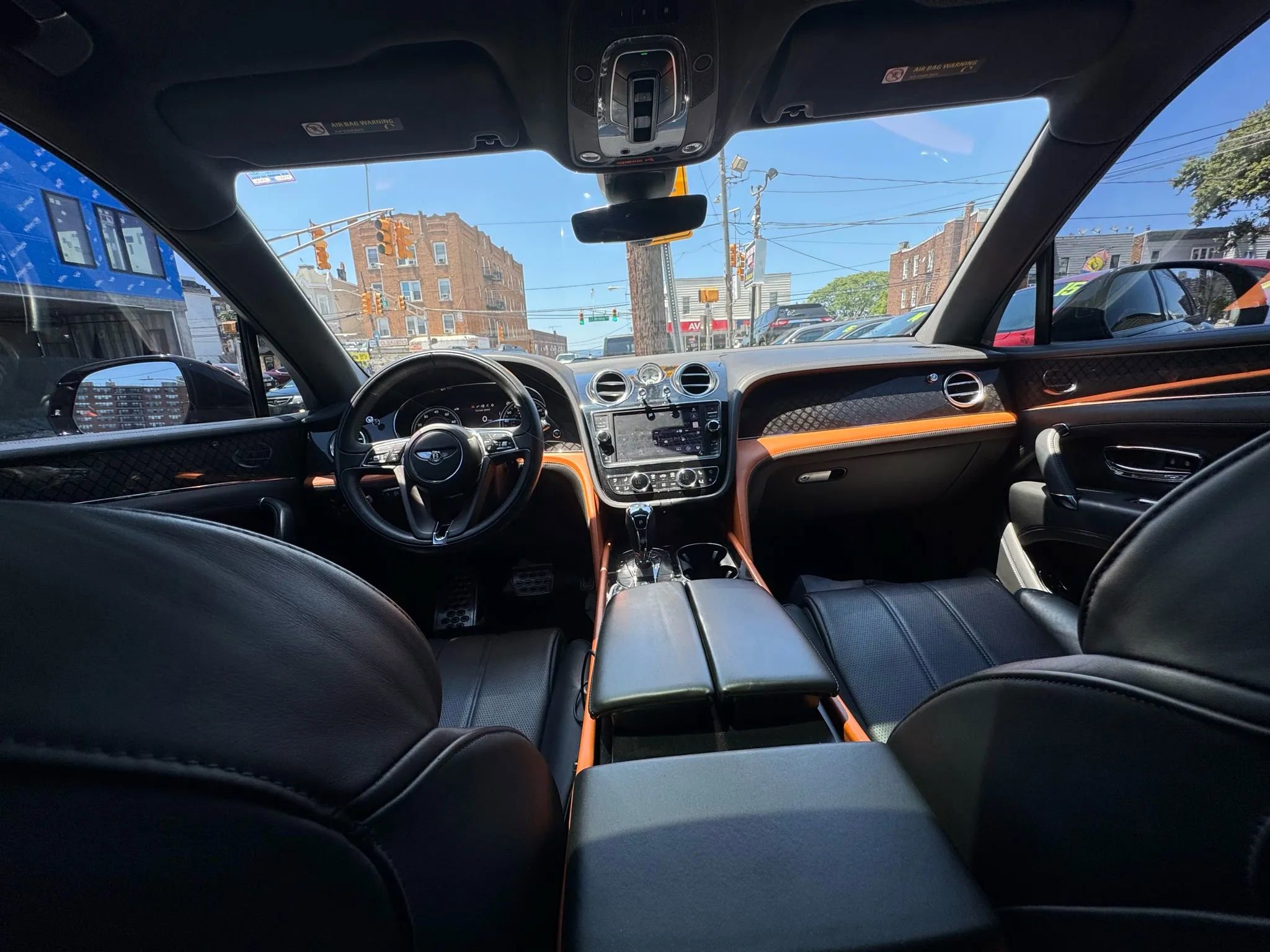 Used 2020 Bentley Bentayga Design Series image 37