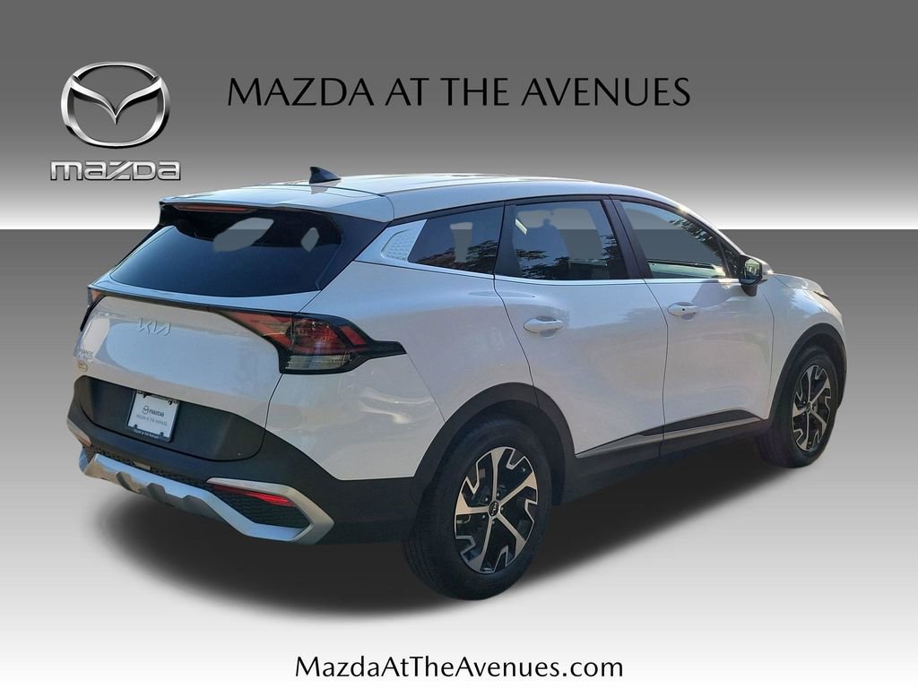 Used 2024 Kia Sportage EX image 4