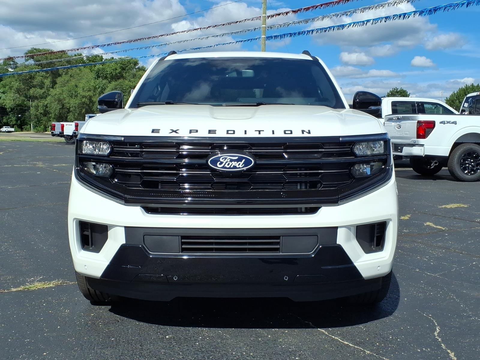 New 2027 Ford Expedition Max Platinum w/ Stealth Performance Package AWD/4WD image 2