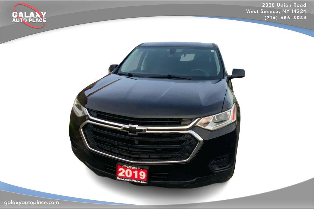 Used 2019 Chevrolet Traverse LS w/ LPO, Floor Liner Package AWD/4WD image 2
