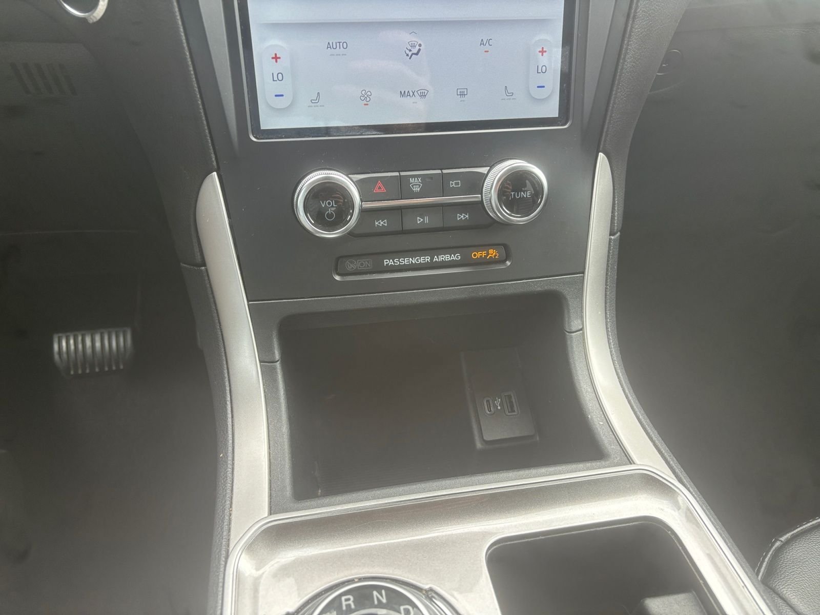 Used 2024 Ford Edge SEL AWD/4WD image 27