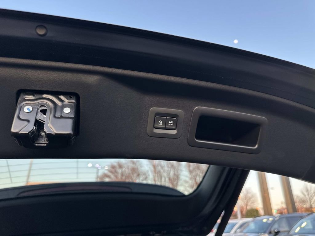 Certified 2024 MAZDA CX-90 Plug-In Hybrid w/ Preferred image 33