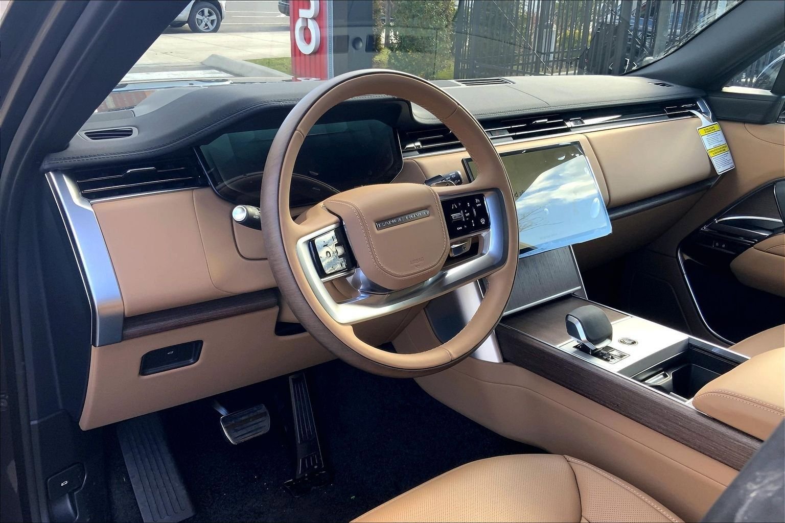 New 2026 Land Rover Range Rover SE image 8