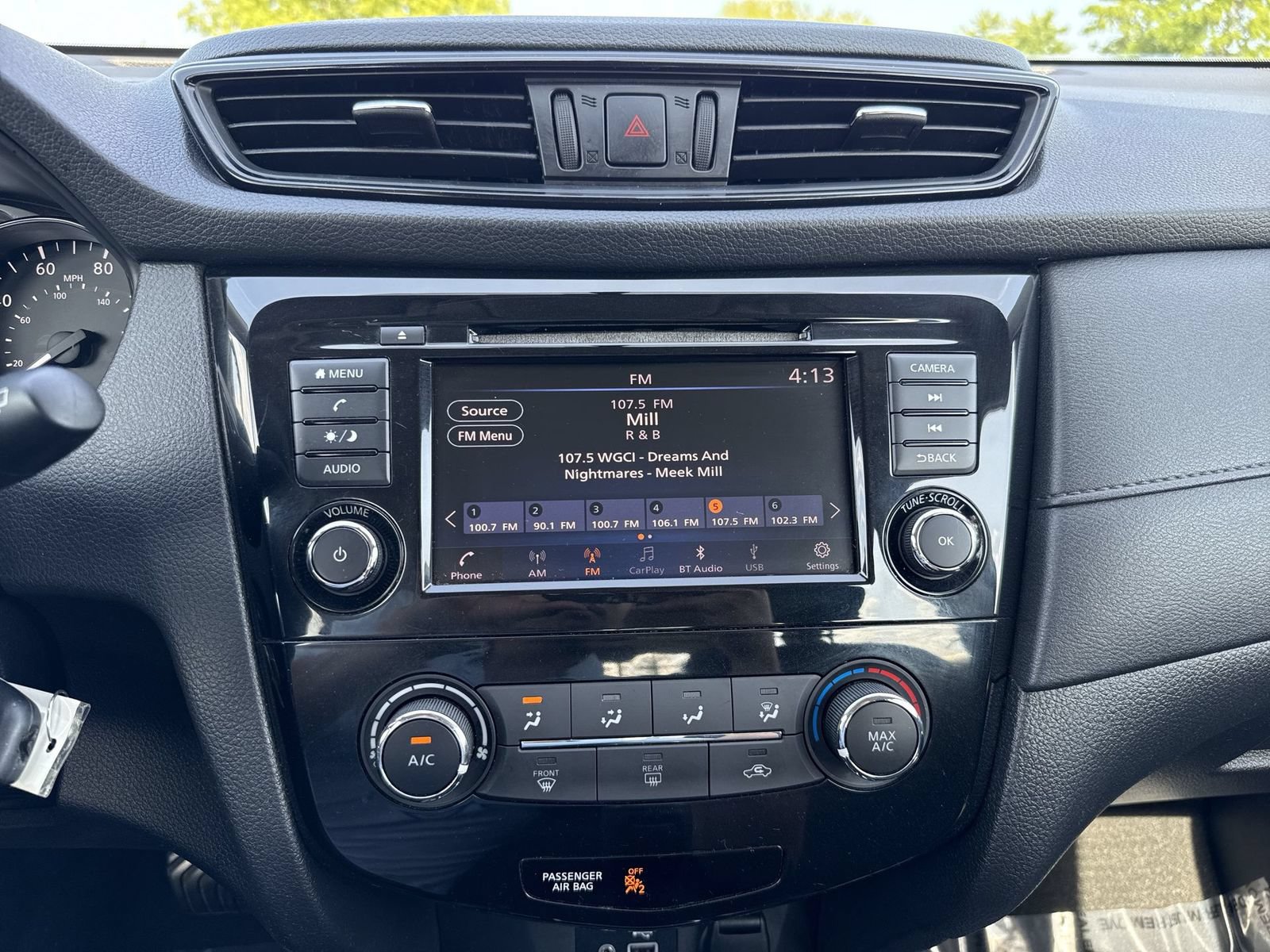 Used 2018 Nissan Rogue S AWD/4WD image 25