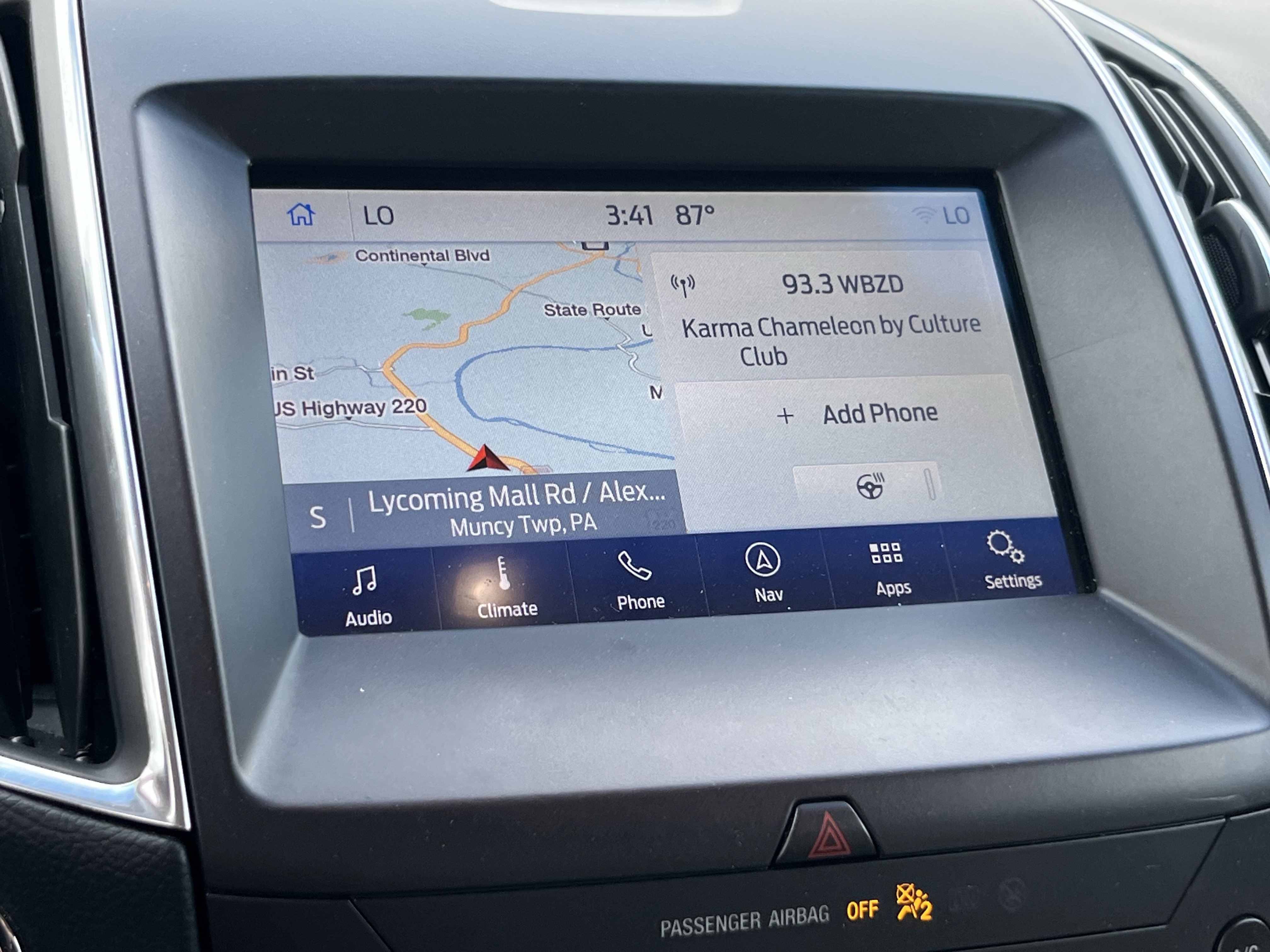 Used 2020 Ford Edge Titanium w/ Class II Trailer Tow Package AWD/4WD image 34