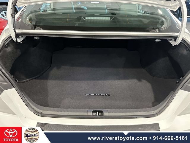 Used 2025 Toyota Camry SE w/ Convenience Package FWD image 13