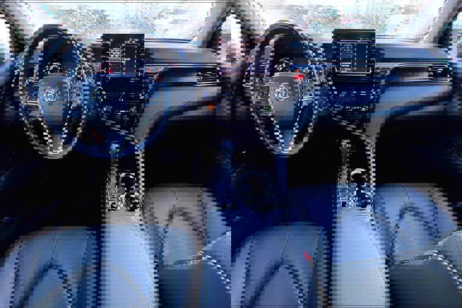 Used 2024 Toyota Camry XLE image 15