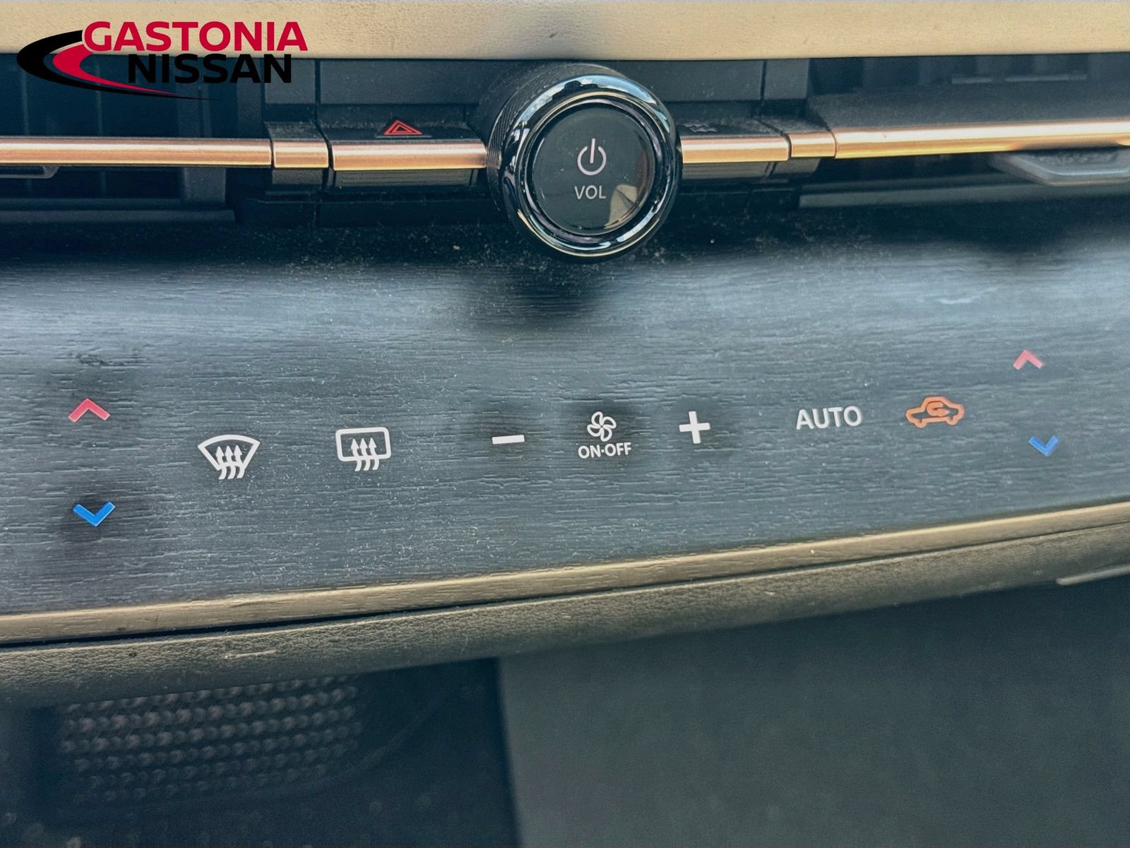 Used 2023 Nissan Ariya FWD image 21