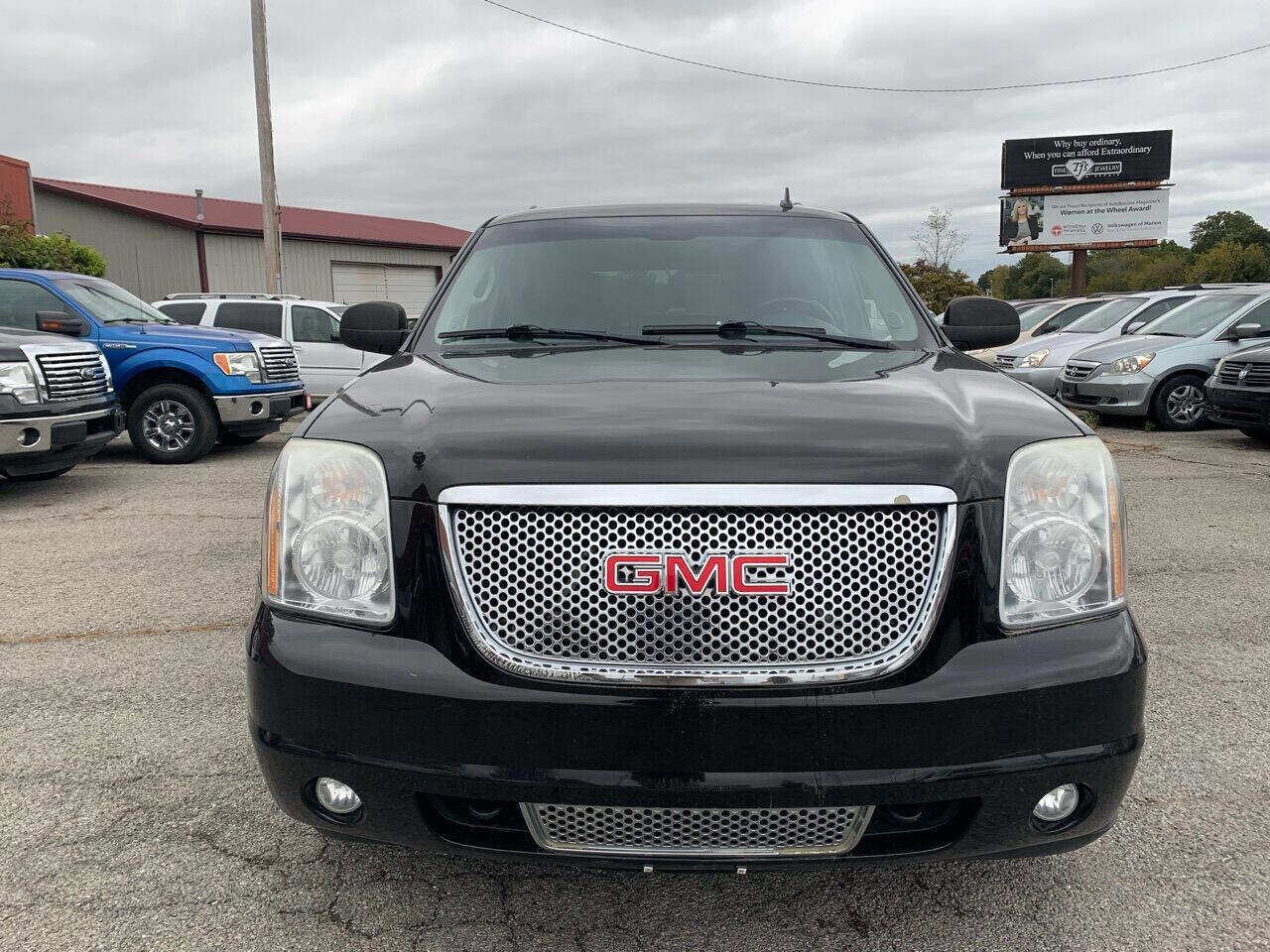 Used 2011 GMC Yukon Denali image 8
