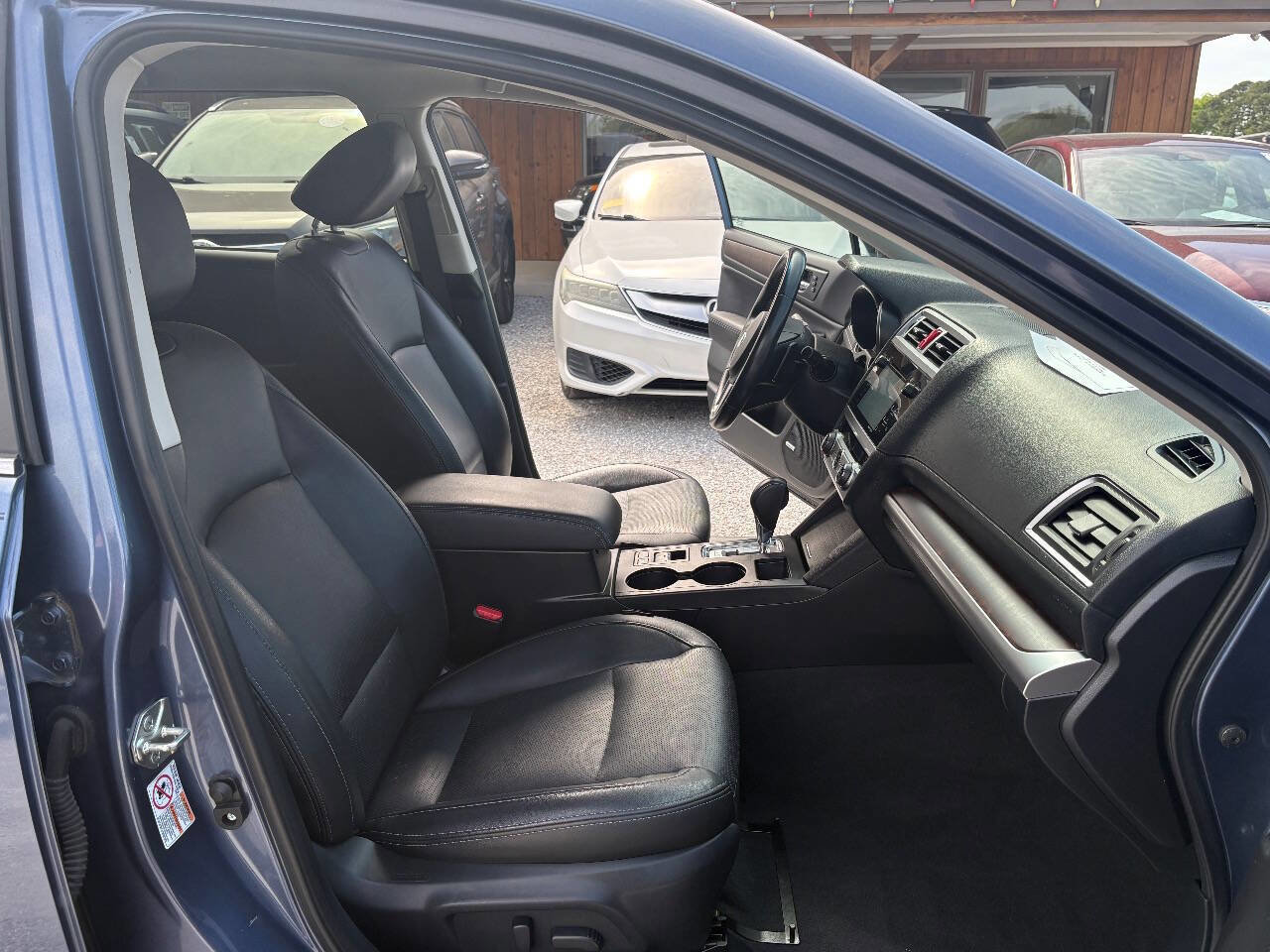Used 2015 Subaru Outback 2.5i Limited AWD/4WD image 27
