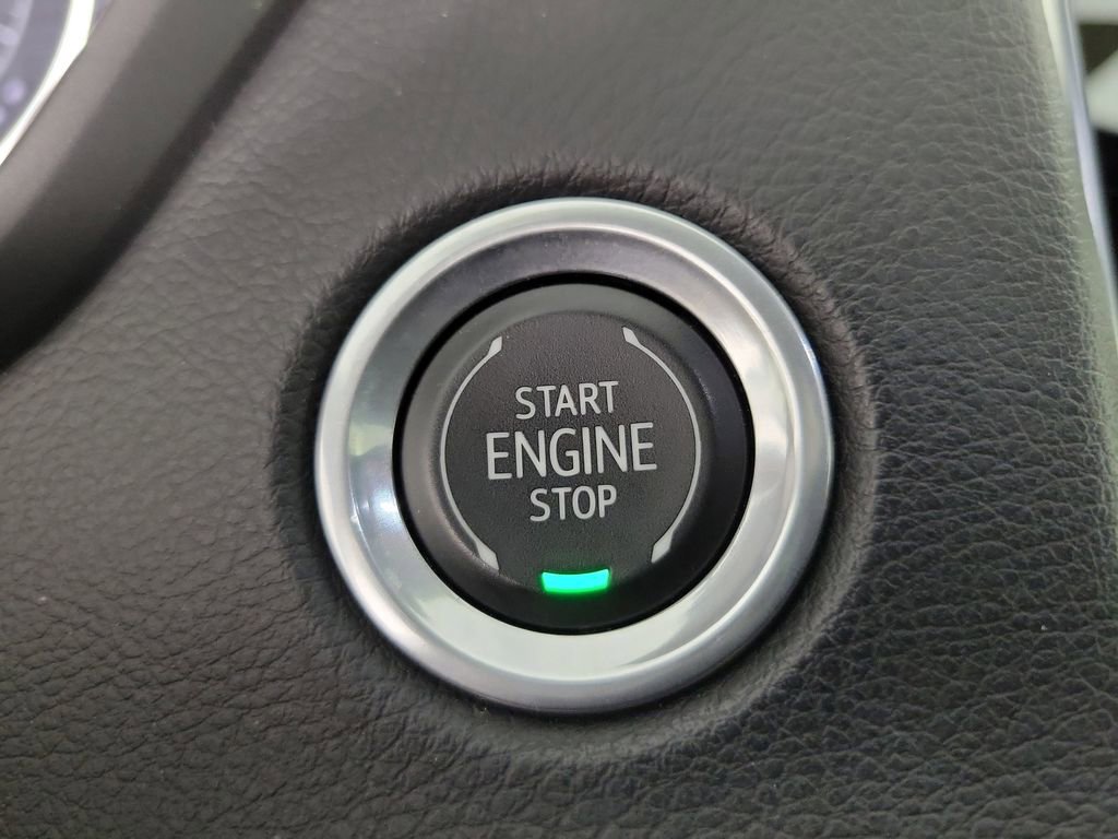 Used 2023 Cadillac XT4 Sport image 30