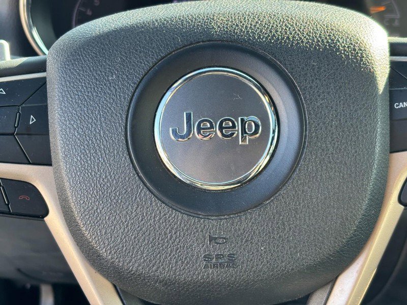 Used 2017 Jeep Grand Cherokee Limited w/ Luxury Group II image 19