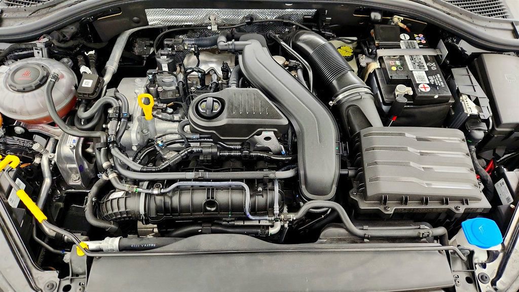 Used 2023 Volkswagen Jetta SE w/ Panoramic Sunroof Package image 26