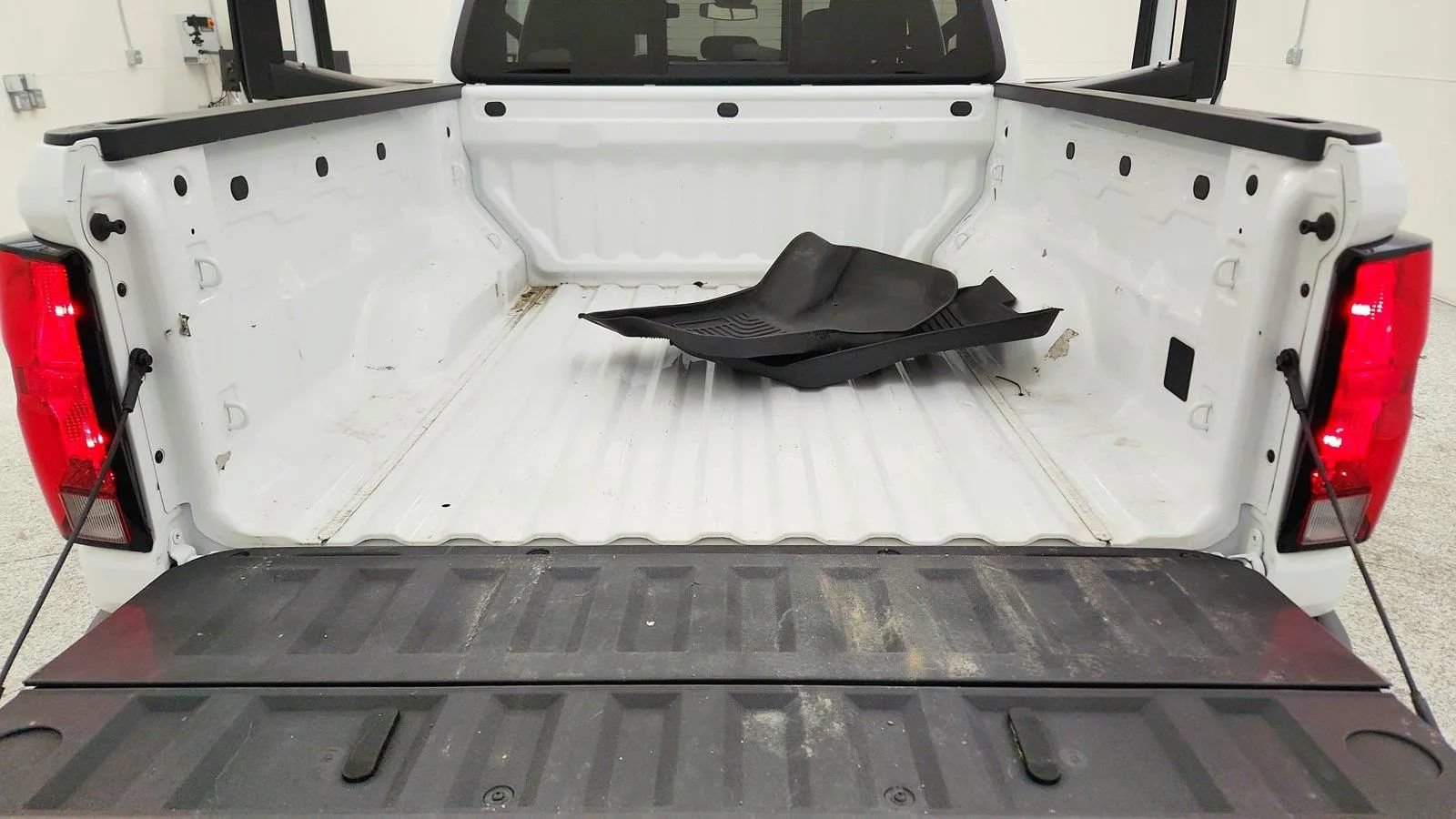 Used 2023 Chevrolet Colorado LT w/ LT Convenience Package AWD/4WD image 55