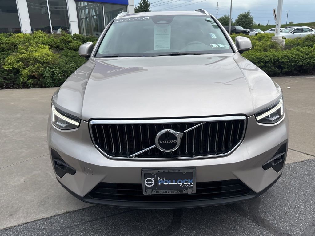 Certified 2023 Volvo XC40 B5 Plus w/ Climate Package AWD/4WD image 3