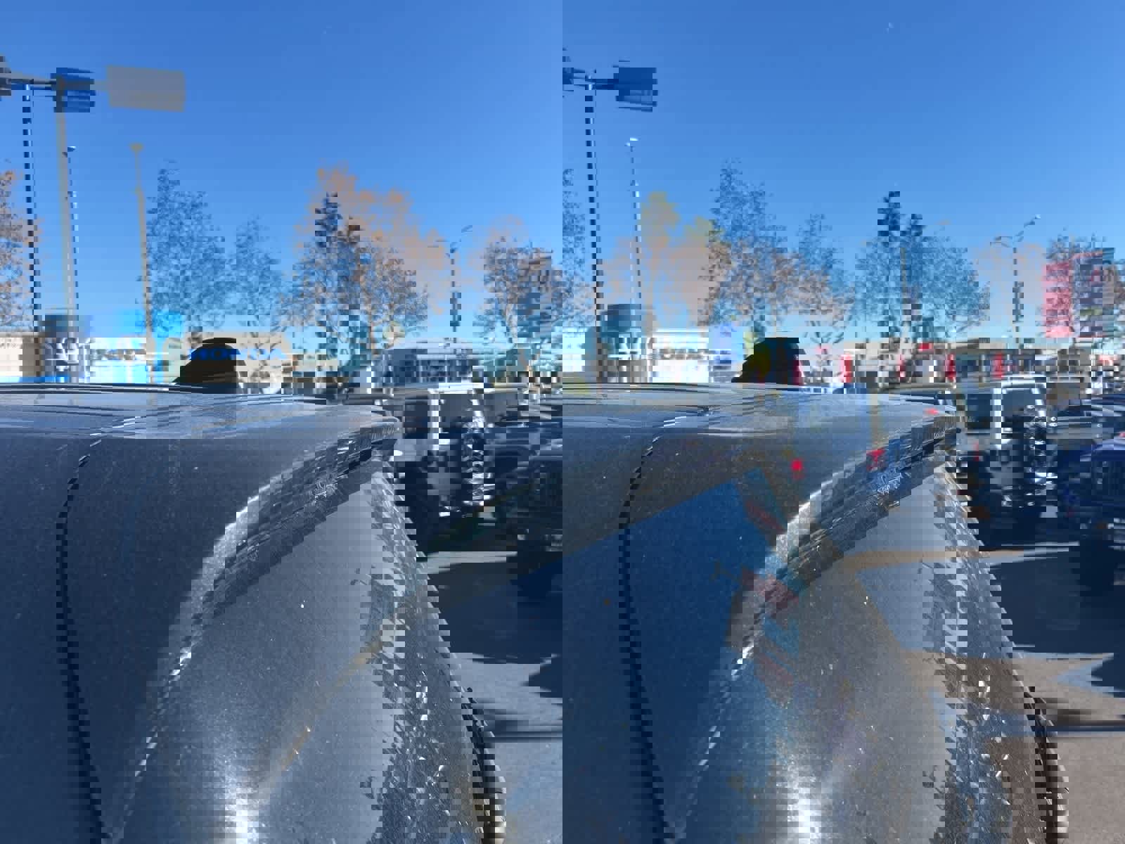 Used 2024 Chrysler Pacifica Touring-L image 14