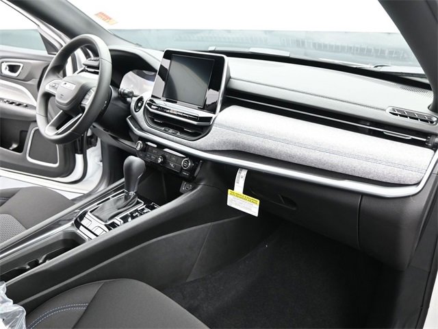 Used 2025 Jeep Compass Sport image 12