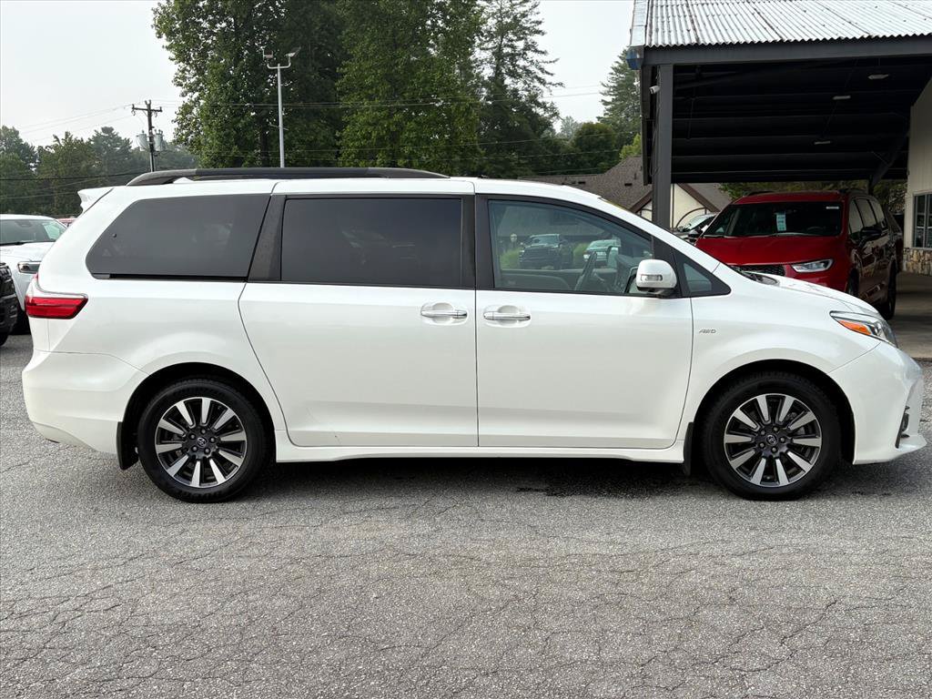 Used 2020 Toyota Sienna Limited Premium w/ Carpet Mat Package AWD/4WD image 3