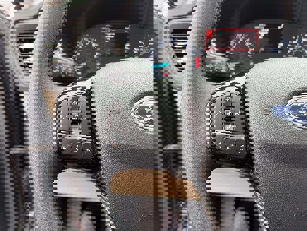 Used 2022 Ford Escape SEL image 4