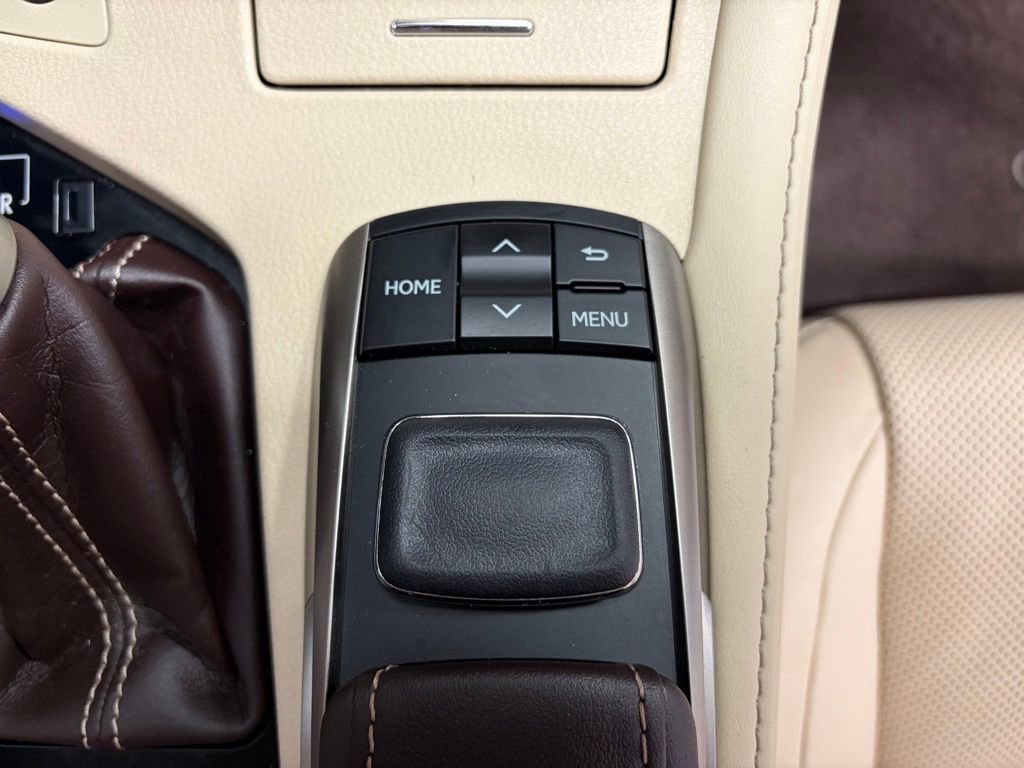 Used 2017 Lexus ES 300h w/ Luxury Package image 20