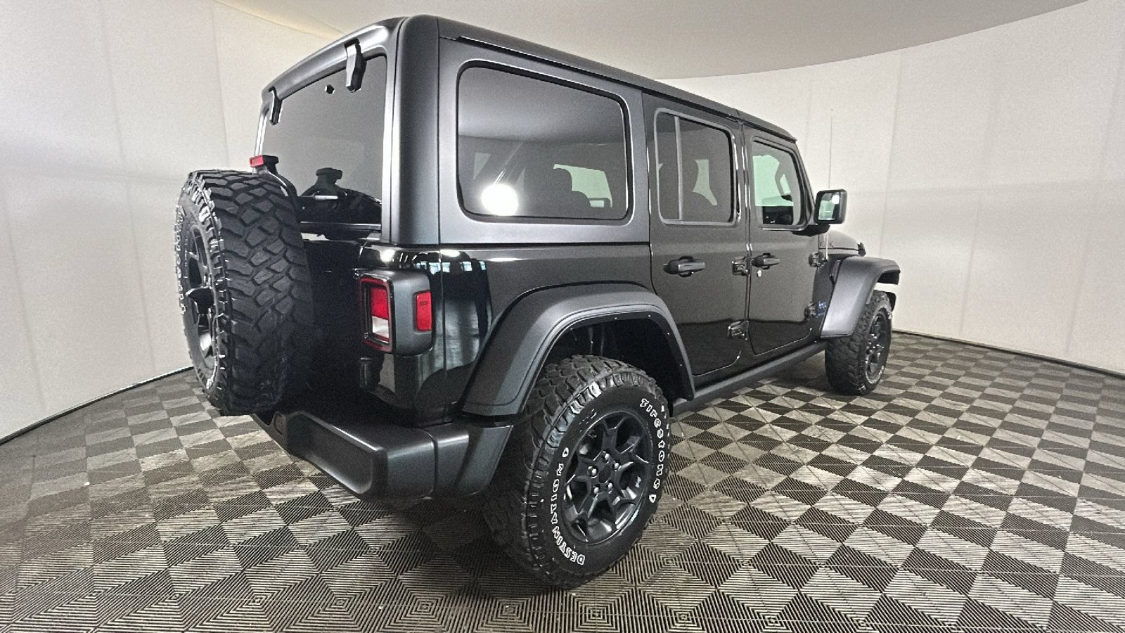 Used 2023 Jeep Wrangler Unlimited AWD/4WD image 3