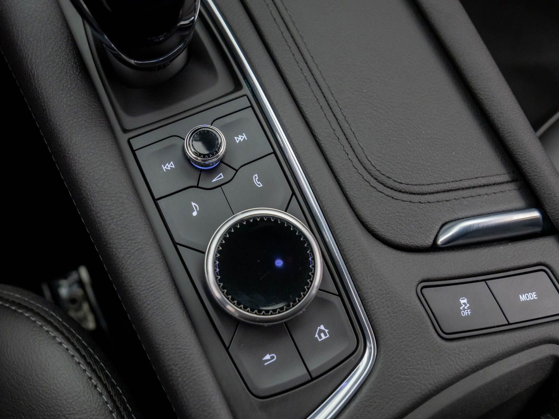 New 2026 Cadillac XT5 Luxury w/ LPO, Floor Liner Package image 19