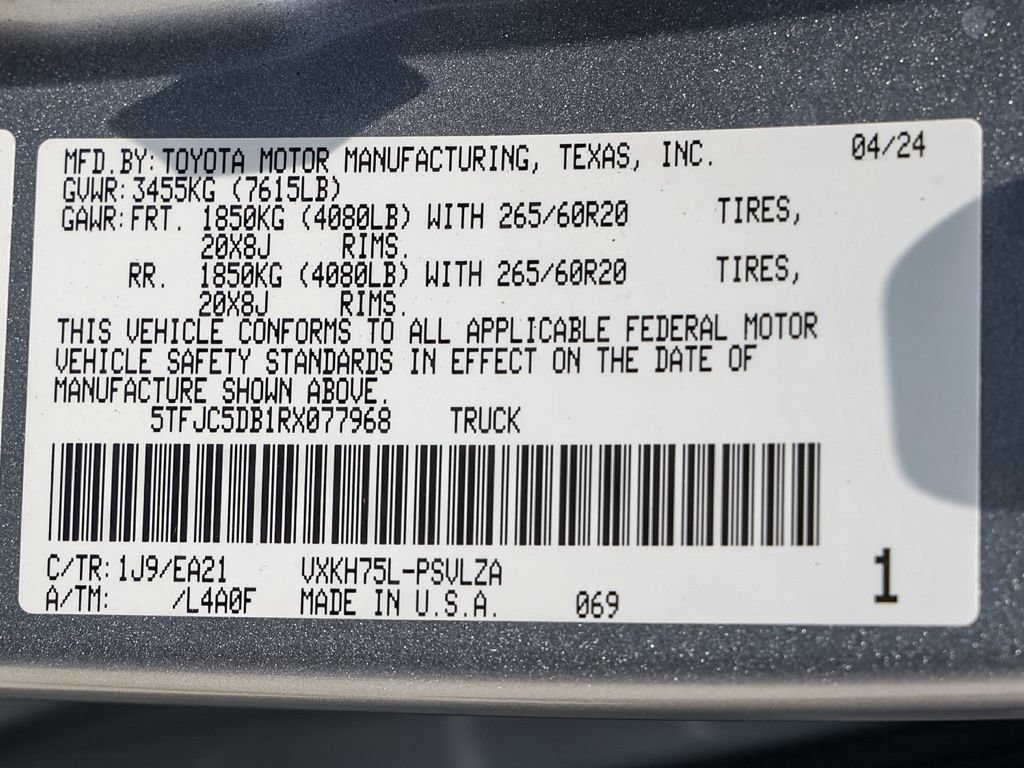 Used 2024 Toyota Tundra Limited AWD/4WD image 32