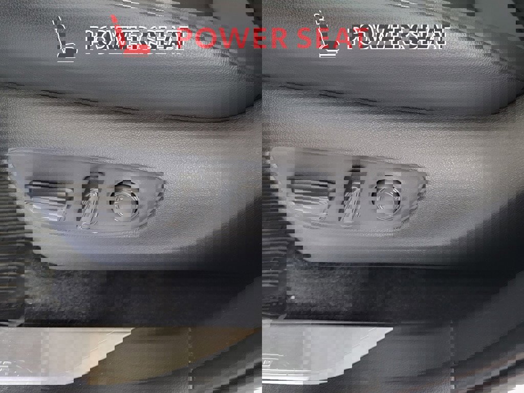 Certified 2025 Toyota Highlander XLE image 16