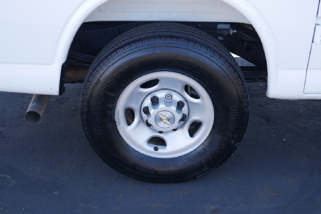 Used 2025 Chevrolet Express 2500 w/ Driver Convenience Package RWD image 11