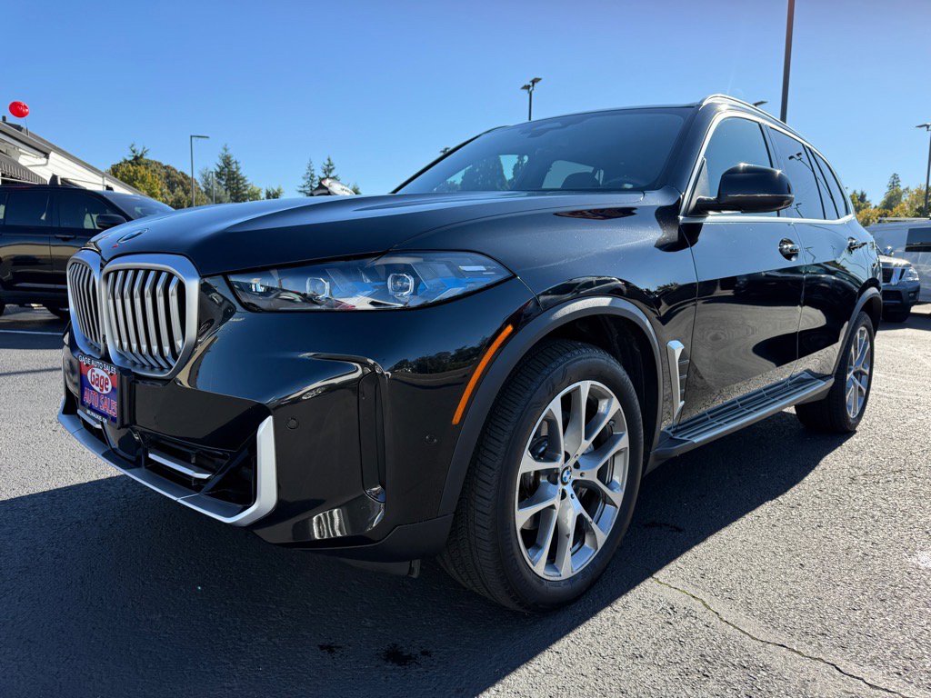 Used 2025 BMW X5 sDrive40i w/ Climate Comfort Package image 2