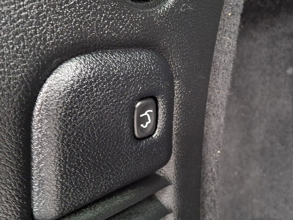 Used 2022 Dodge Durango R/T w/ Blacktop Package image 31