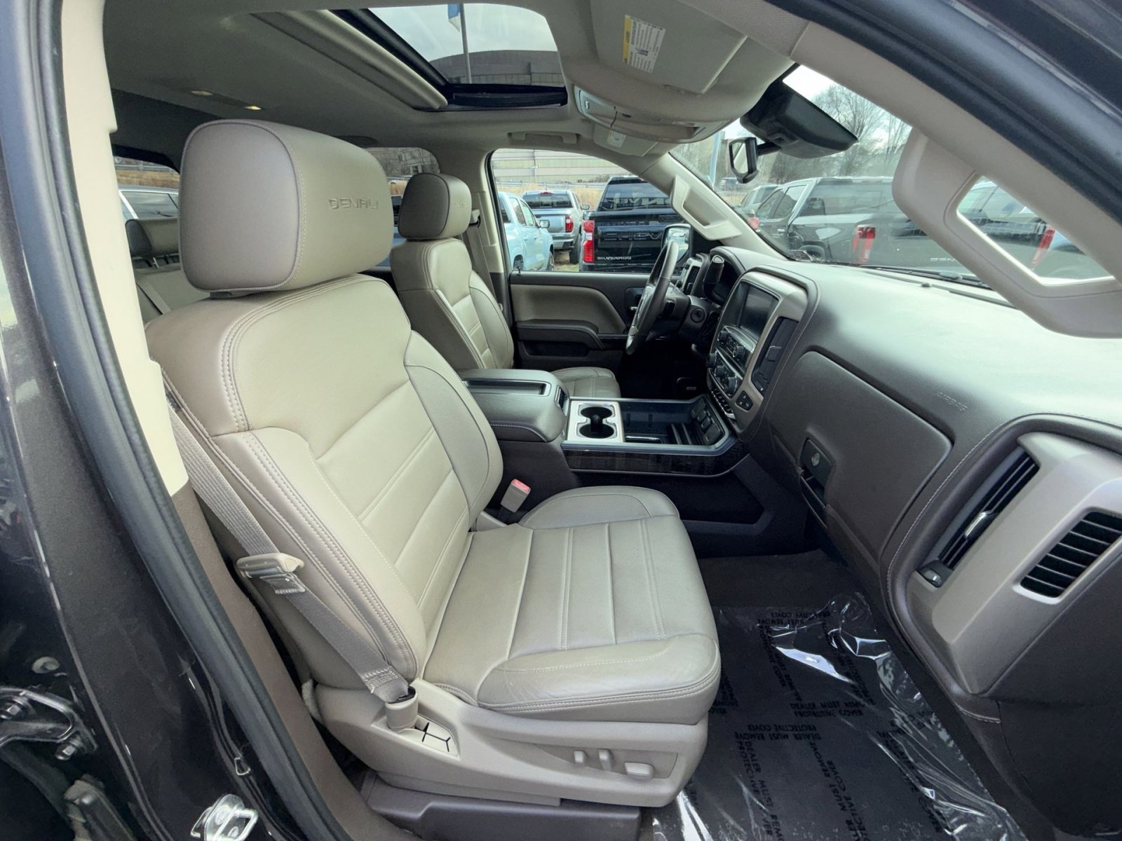 Used 2015 GMC Sierra 1500 Denali w/ Driver Alert Package image 28