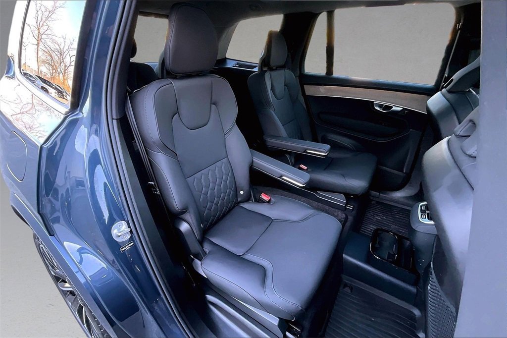 Certified 2026 Volvo XC90 B6 Plus w/ Protection Package Premier image 25