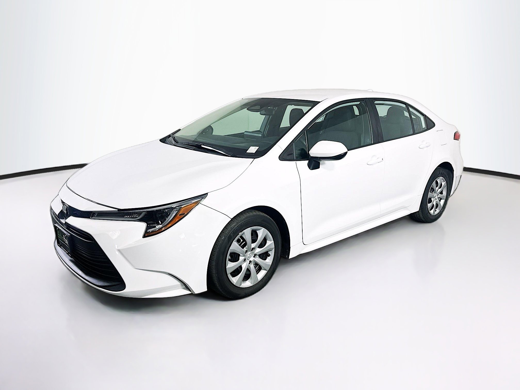 Used 2024 Toyota Corolla LE FWD image 3