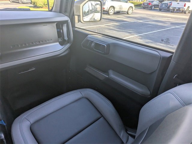 Used 2021 Ford Bronco Black Diamond image 17