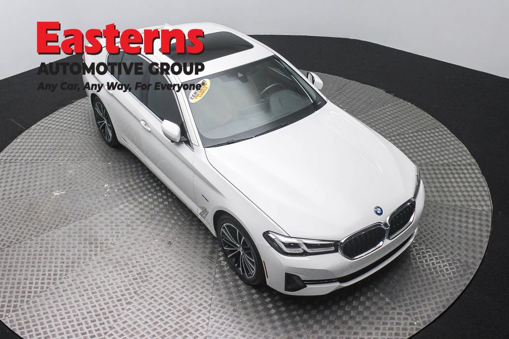 Used 2023 BMW 530e xDrive w/ Convenience Package AWD/4WD image 3