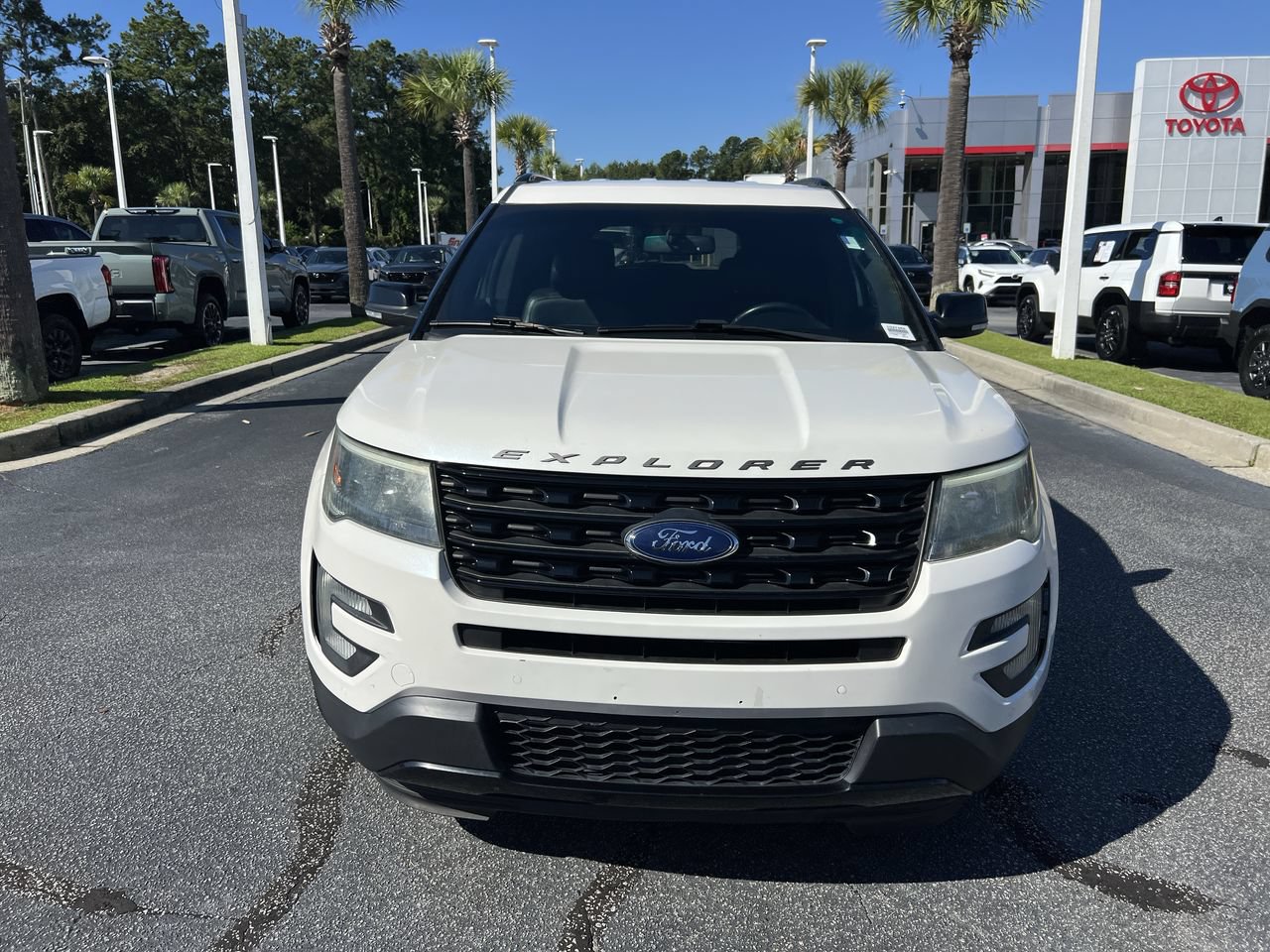 Used 2016 Ford Explorer Sport AWD/4WD image 3
