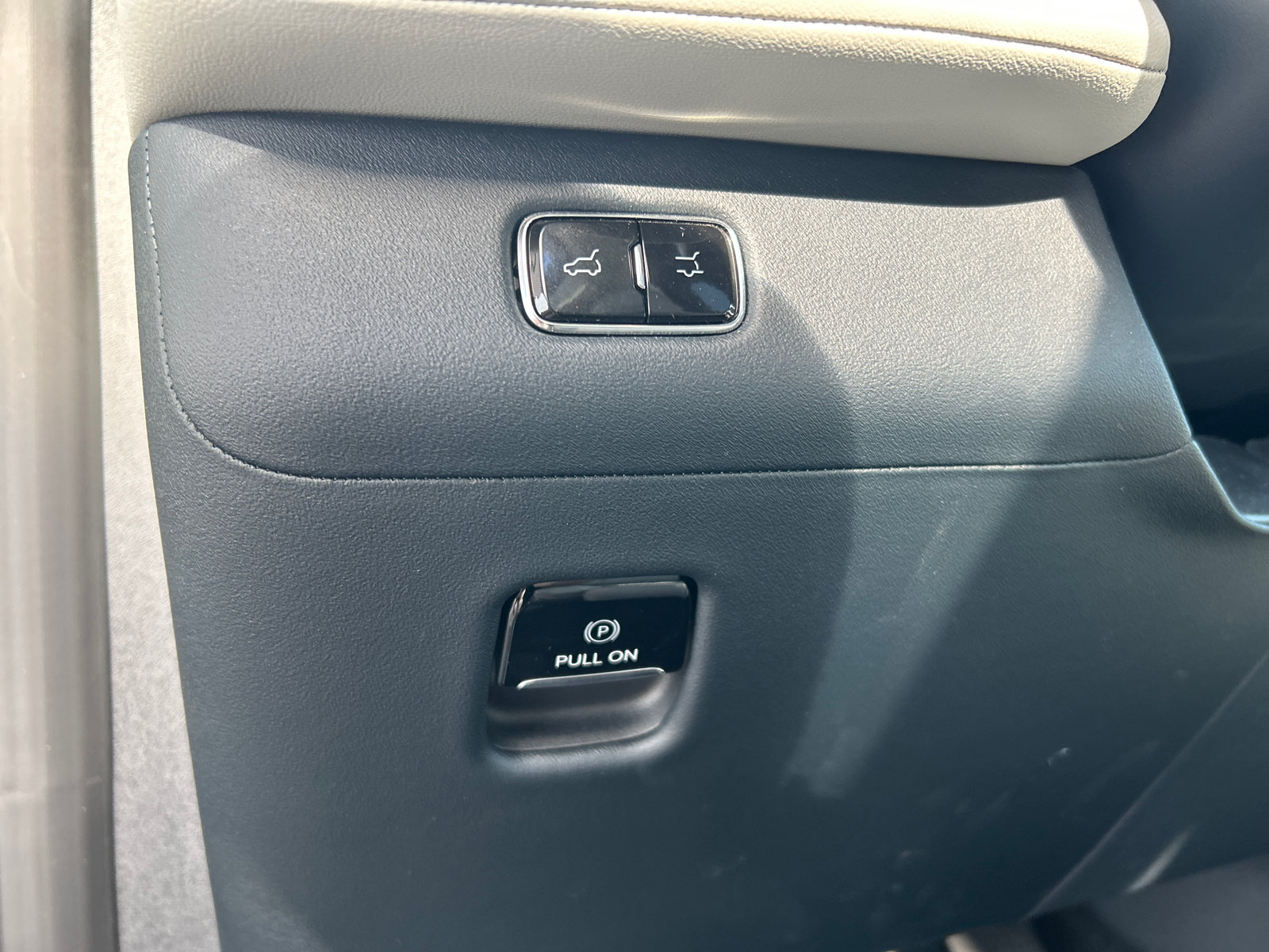 New 2026 Lincoln Navigator Reserve AWD/4WD image 15