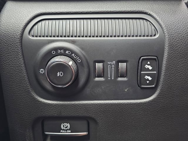 Used 2024 Jeep Wagoneer Series II w/ Flexible Seating Group image 25