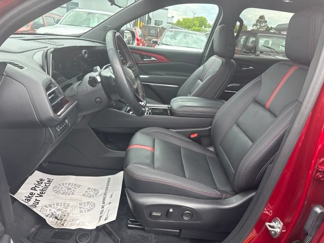 Used 2024 Chevrolet Traverse RS w/ LPO, Floor Liner Package AWD/4WD image 19