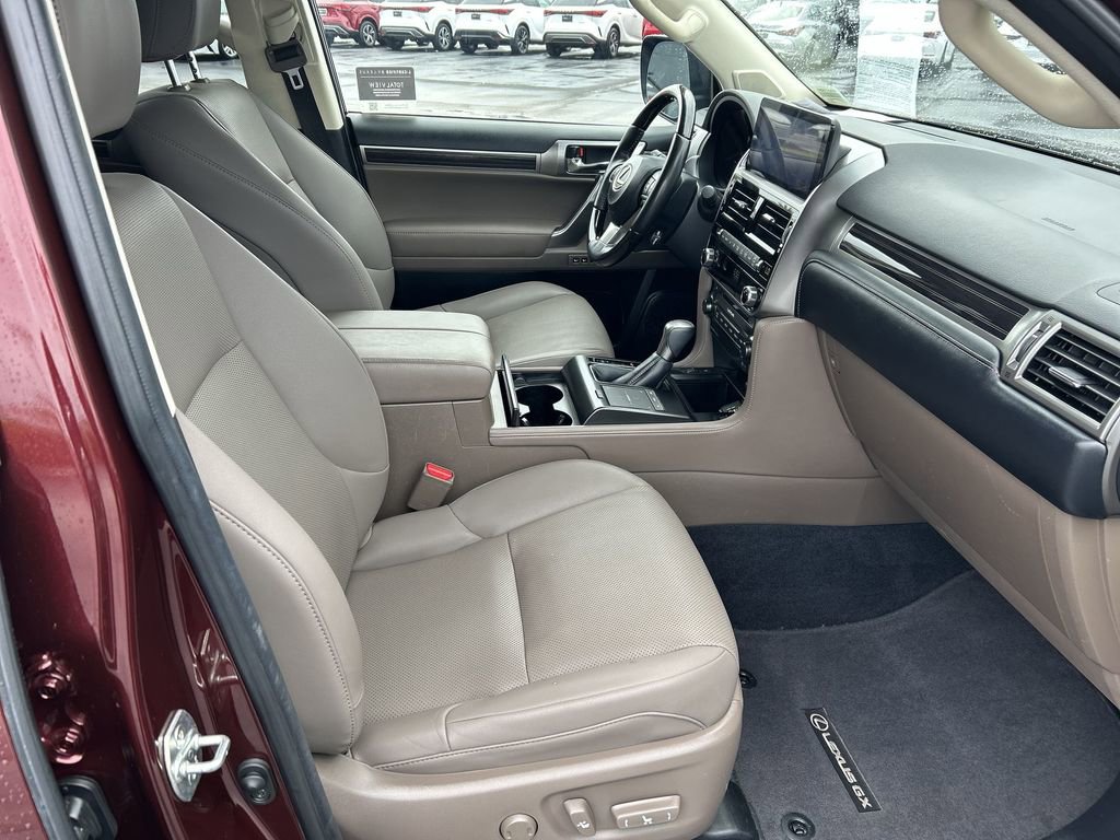 Used 2022 Lexus GX 460 Premium w/ Premium Package AWD/4WD image 16