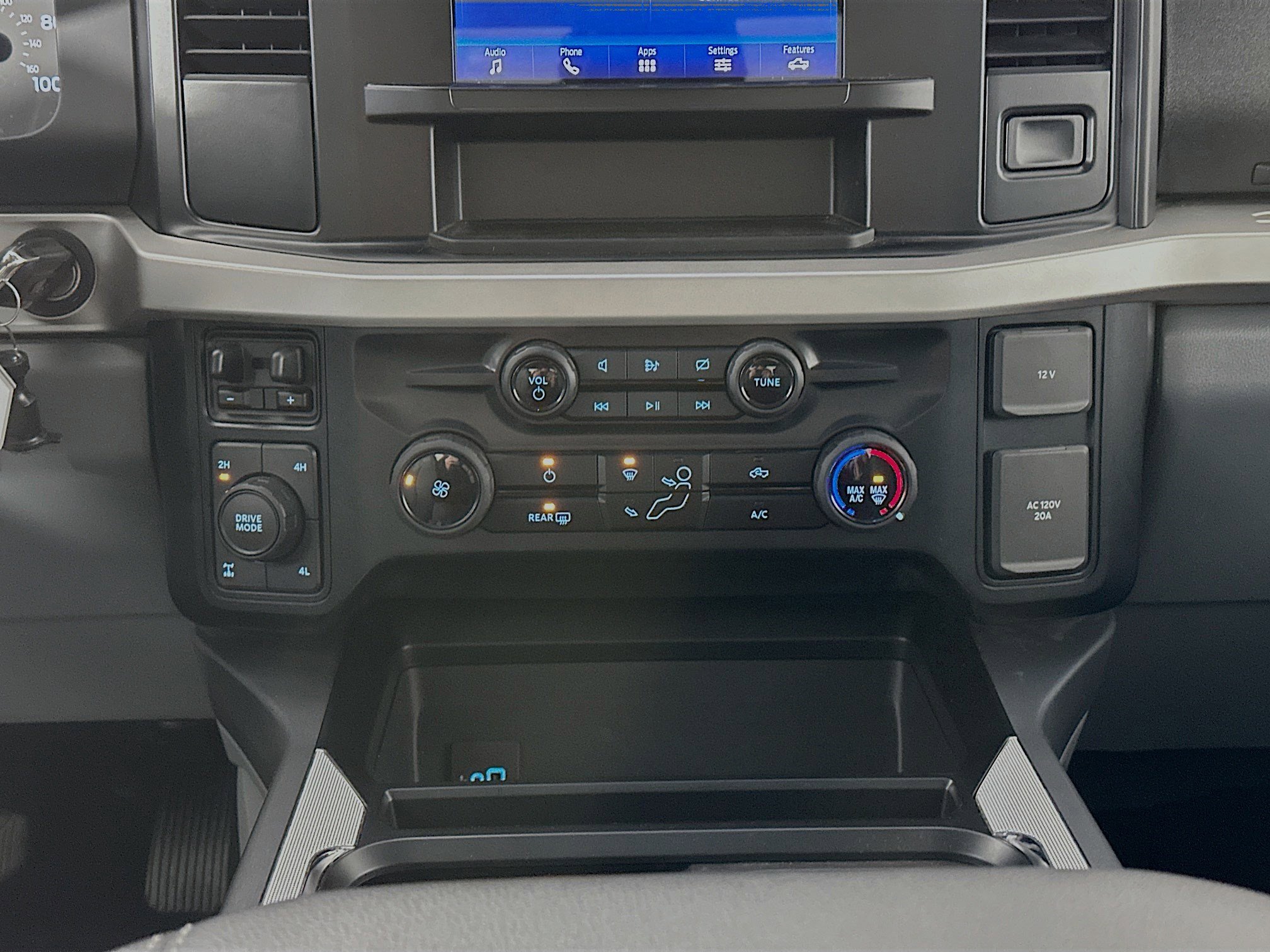 Used 2024 Ford F350 XLT w/ 360-Degree Camera Package image 15