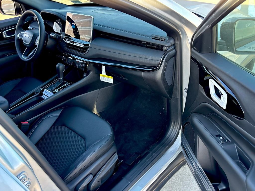 New 2026 Jeep Compass Altitude image 45