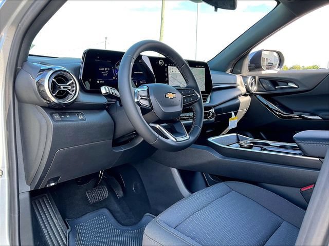 New 2027 Chevrolet Equinox LT FWD image 8