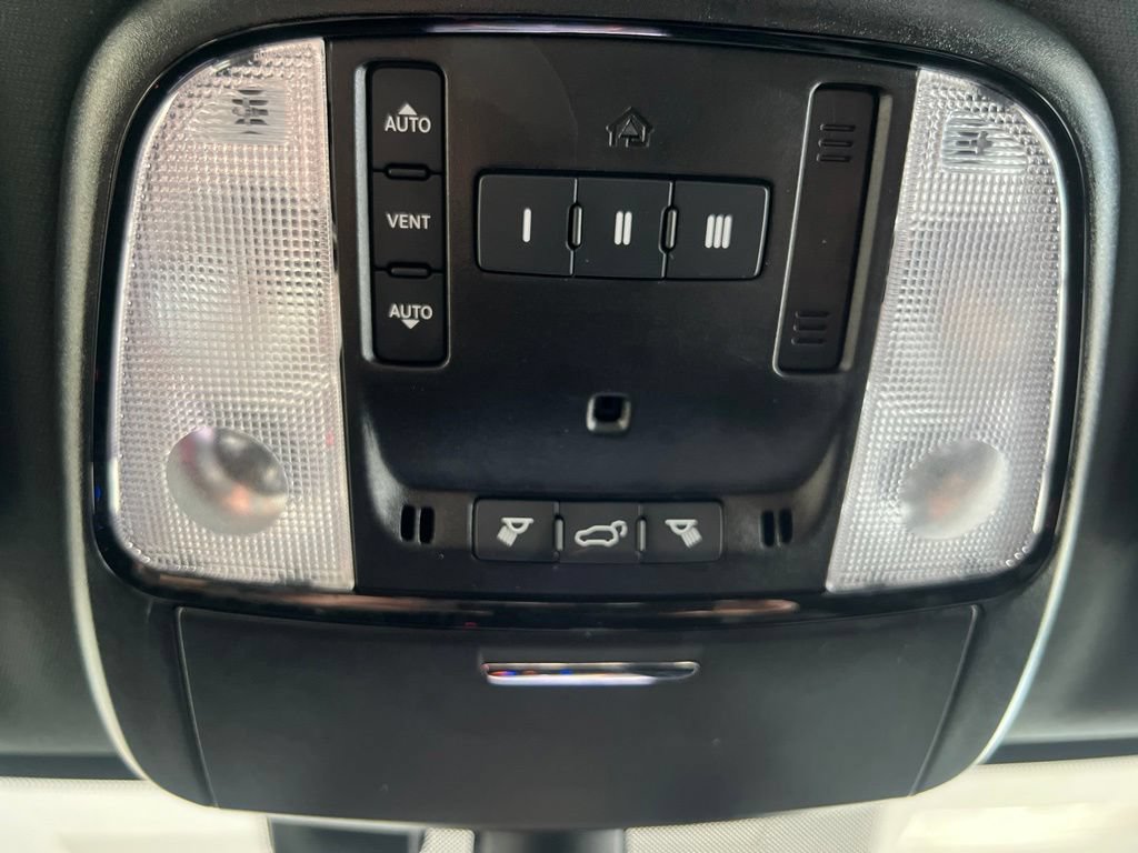 Used 2025 Dodge Durango GT AWD/4WD image 60