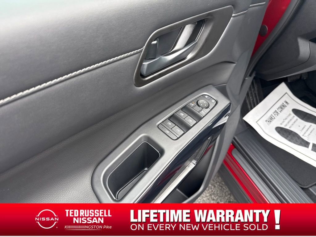 New 2026 Nissan Pathfinder SV image 11