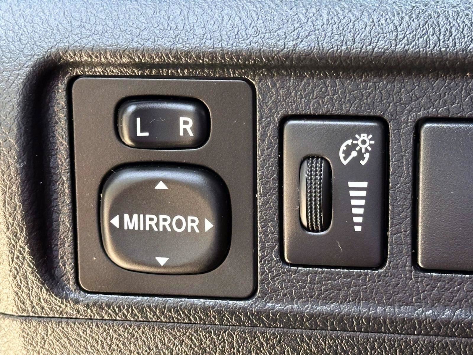 Certified 2016 Toyota 4Runner SR5 AWD/4WD image 26