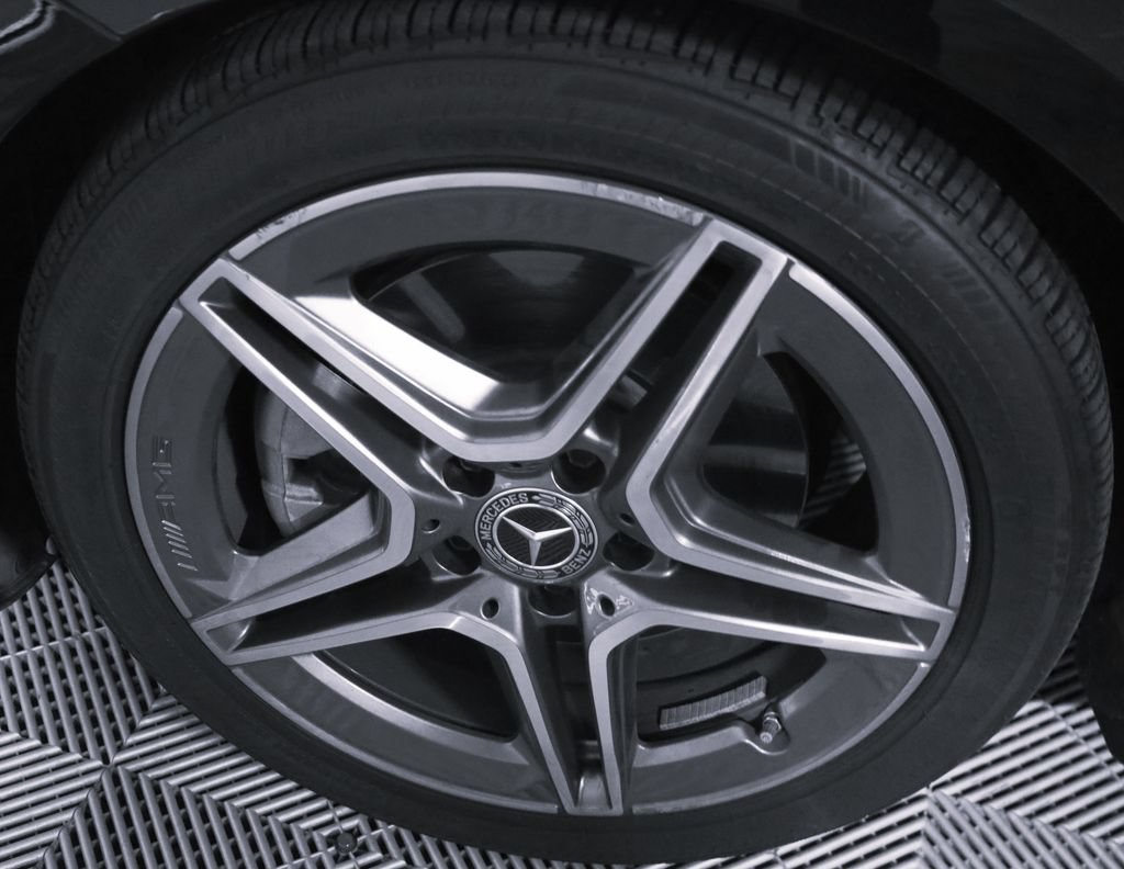 Used 2023 Mercedes-Benz CLA 250 4MATIC image 7