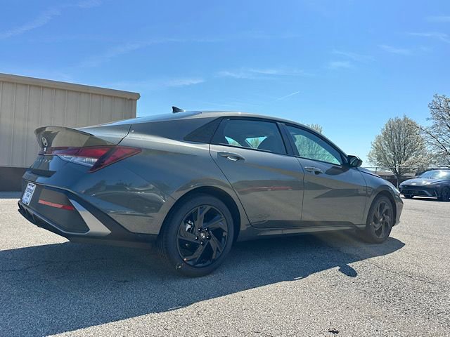New 2026 Hyundai Elantra Sport image 9